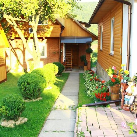 فندق У Андрія ياريمتشي المظهر الخارجي الصورة